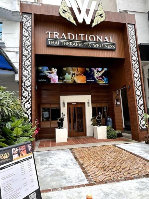M101 Klcc Kl City King Suites By Livin Kuala Lumpur Exterior photo